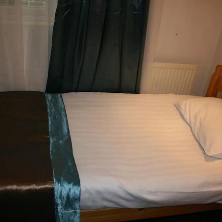 Daisy Hotel Лондон Екстериор снимка