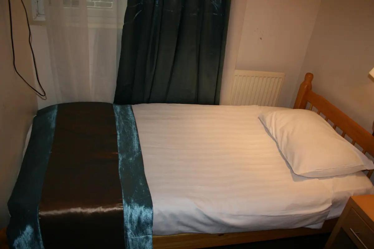 Daisy Hotel Лондон Екстериор снимка