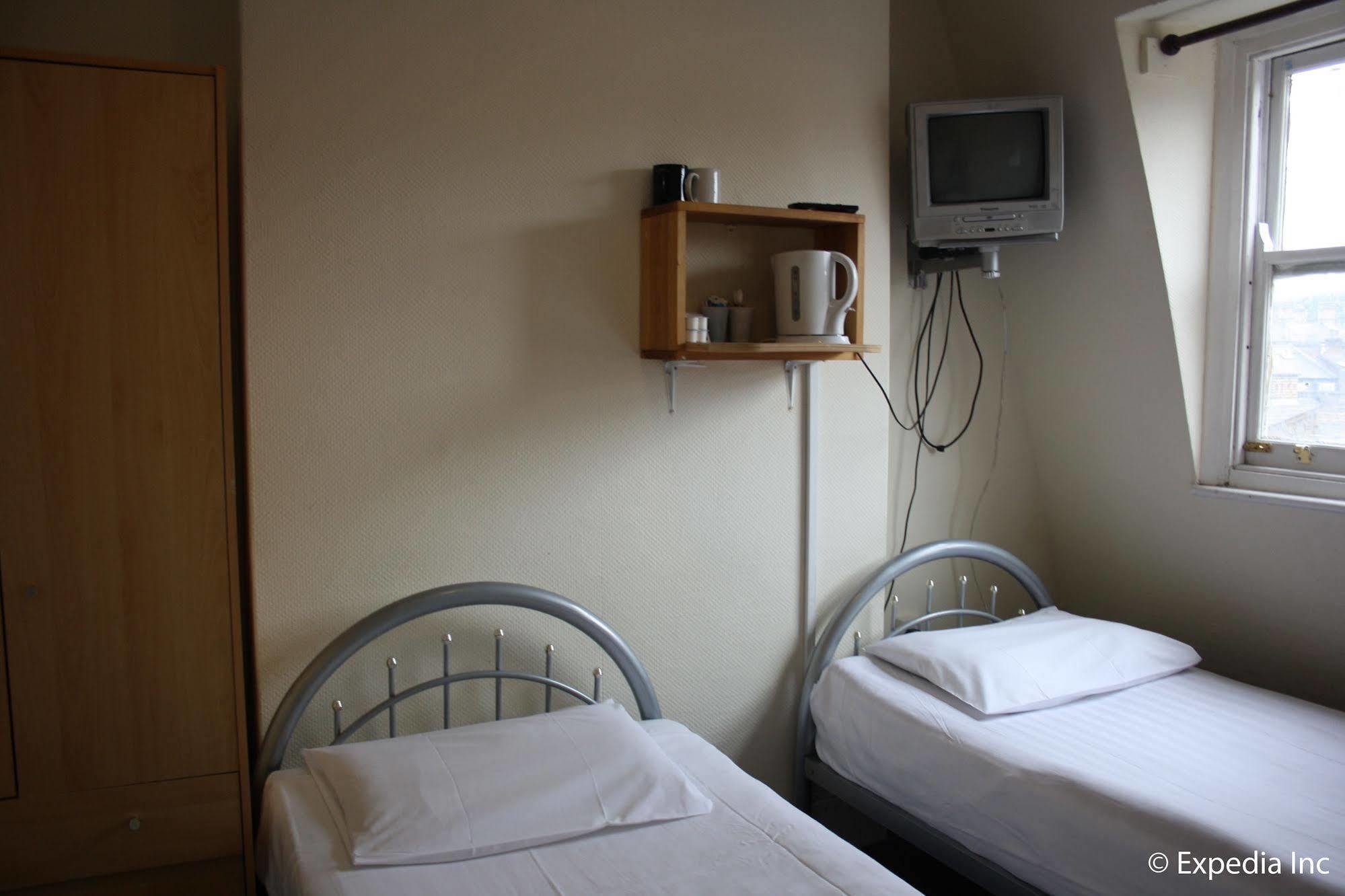 Daisy Hotel Лондон Екстериор снимка