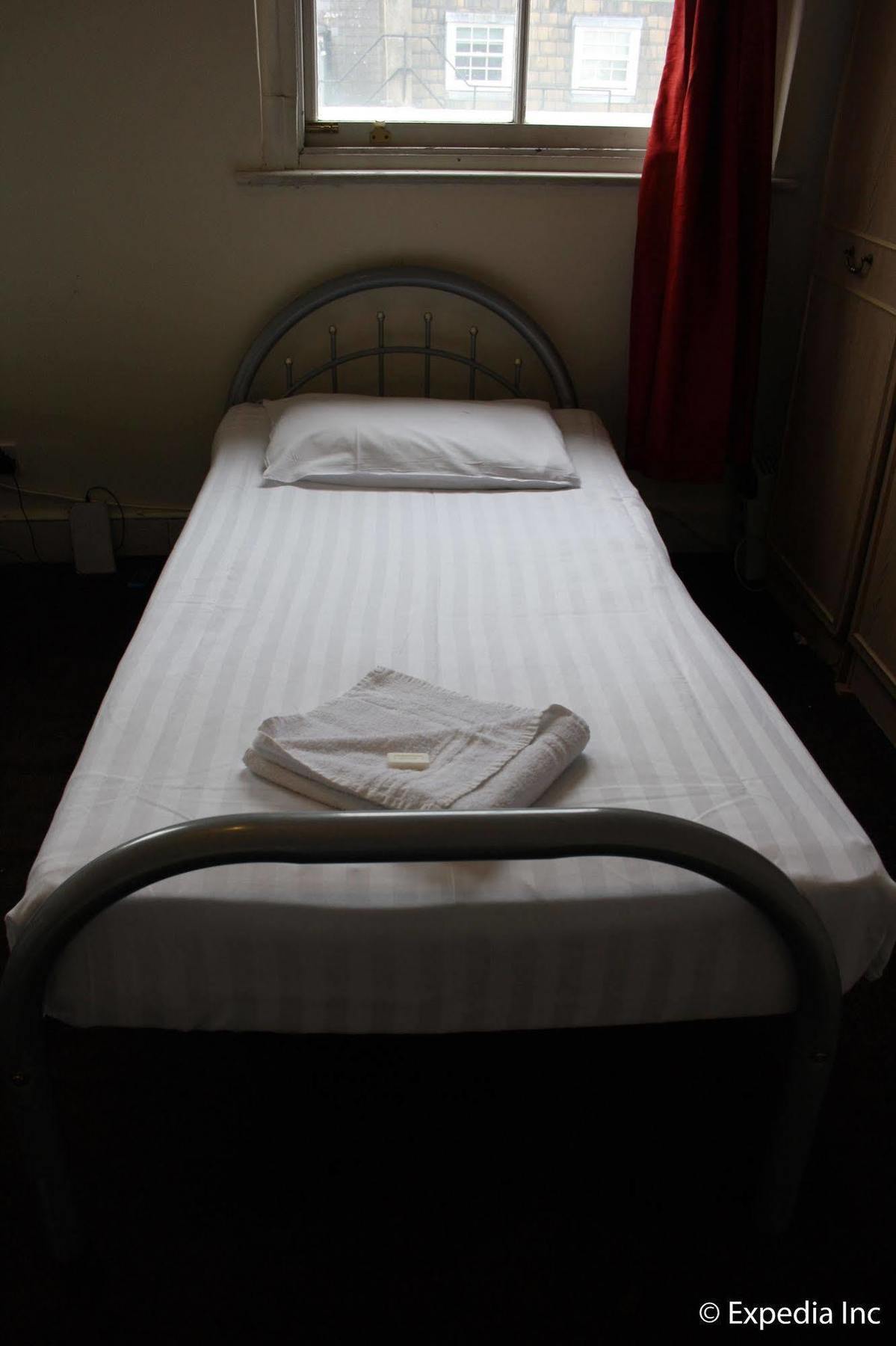 Daisy Hotel Лондон Екстериор снимка