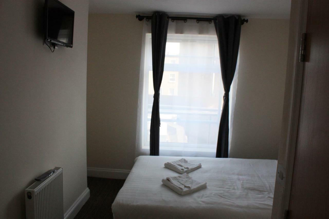 Daisy Hotel Лондон Екстериор снимка