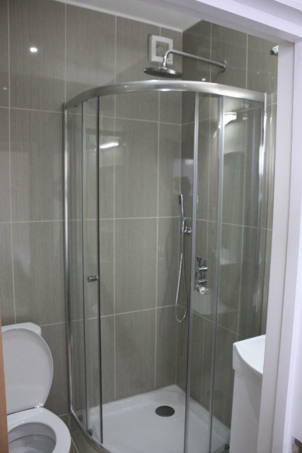Daisy Hotel Лондон Екстериор снимка